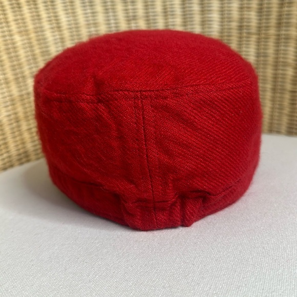 Adorable NWOT Angela & William Red News Boy Hat & Matching Scarf - Picture 5 of 12